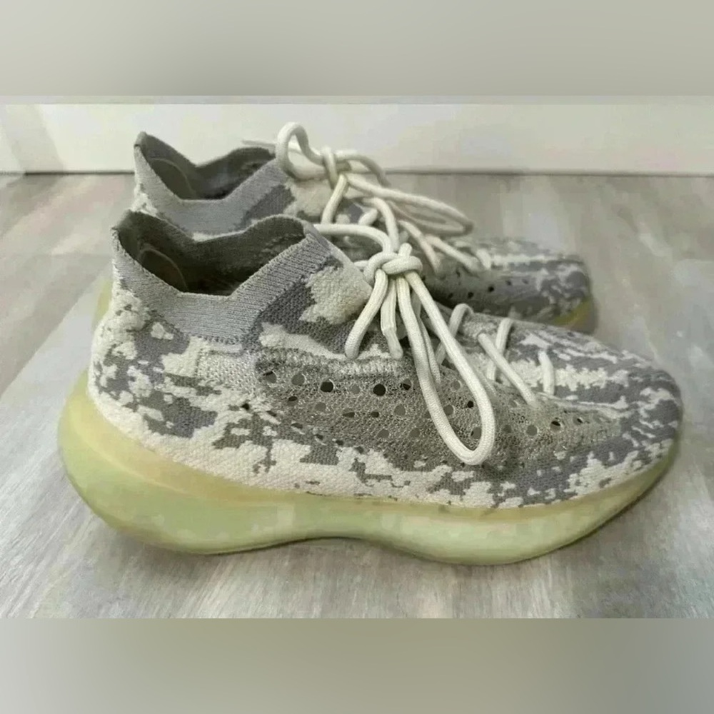 Adidas Yeezy Boost 380 ‘Alien’ Sneakers Size 7 Mens Gray White Primeknit - Picture 2 of 8